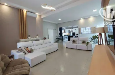 Casa com 3 dormitórios à venda, 303 m² - condomínio tamboré jaguariúna - jaguariúna/sp