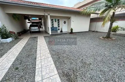 Casa comercial e residencial averbada,  a venda  no bairro fátima - joinville/sc,  no valor de r$510.000,00  residência em alvenaria com 106 m² privat