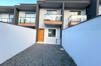 Sobrado  geminado novo  à venda no bairro anita garibaldi - joinville - sc. com frente para duas ruas proporcionando 1 vaga de garagem na rua da frent