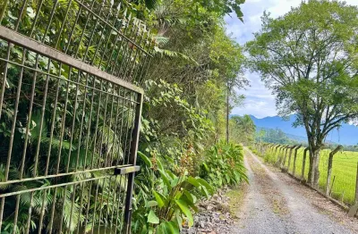 Chácara à venda, vila nova, joinville-sc. de: r$1.600.000  por: r$1.400.000 localizada ao meio de muita área verde e água, um contato direto com a nat
