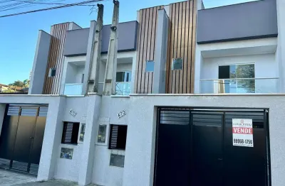 Sobrado geminado à venda no bairro costa e  silva, joinville - sc -  lateral da rua benjamin constant.  186m2 - privcativos; 3 dormitórios, sendo 1 su