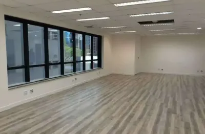 Conjunto comercial para locação em são paulo, vila olímpia, 2 banheiros, 2 vagas