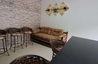Lindo apartamento, a venda com 01 dormitório, poucos metros da praia, maranduba