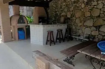 Linda casa de alto padrão a venda, próximo a praia da tabatinga em caraguatatuba