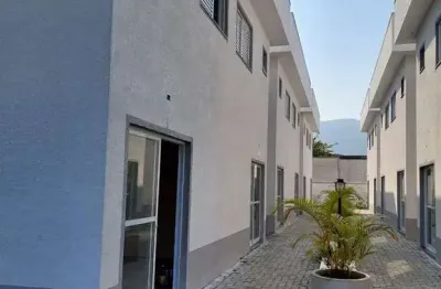 Sobrados com 3 dormitórios a poucos metros da praia da tabatinga