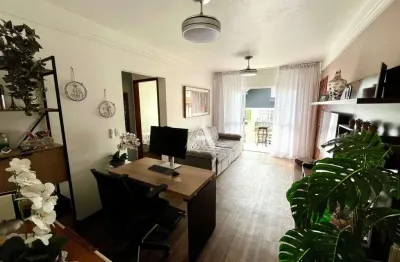 Ótimo apartamento com 2 quartos, varanda, garagem coberta. próximo da várzea.