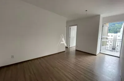 Apartamento com elevador,, 2 quartos na pimenteiras - teresópolis