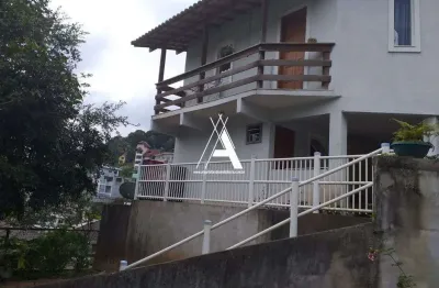 Casa com 2 quartos (1 suíte)+quarto externo, varanda. condomínio de alto padrão.