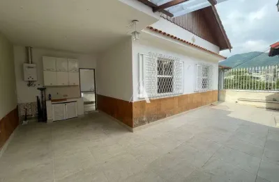 Casa à venda na tijuca – conforto, espaço e excelente localização!