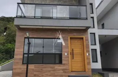 Casa moderna em condomínio, com 3 quartos no golf, em teresópolis