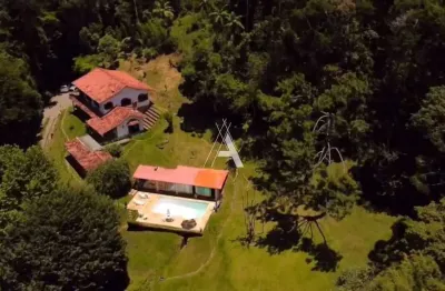 Terreno de 7.500m2 com casa de 5 quartos, e casa de hóspedes. lazer completo.✔️