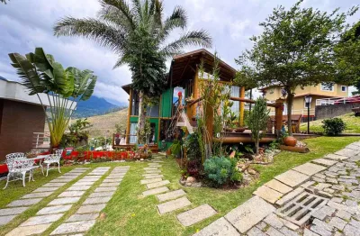 Casa de alto padrão com vista para a mulher de pedra – vargem grande