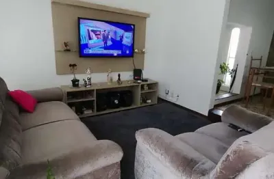 Casa com 6 quartos à venda no parque primavera, poços de caldas , 231 m2 por r$ 770.000