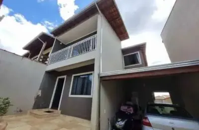 Casa com 3 quartos à venda no loteamento residencial santa clara ii, poços de caldas , 180 m2 por r$ 550.000
