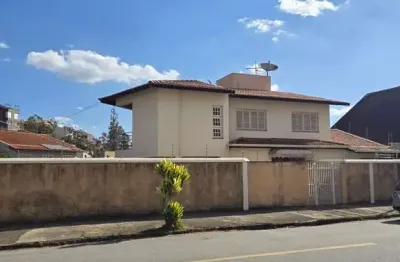 Casa com 4 quartos para alugar no parque vivaldi leite ribeiro, poços de caldas , 387 m2 por r$ 7.000