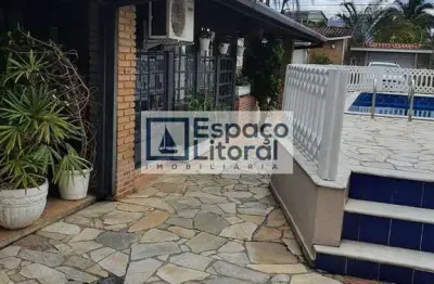 Casa com 6 dorm, 3 suítes, piscina a 300m da praia das palmeiras à venda - caraguatatuba, sp