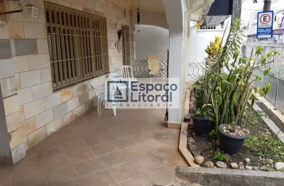 Sobrado à venda, centro comercial de caraguatatuba com edícula individual, 04 dormitórios, sendo 03