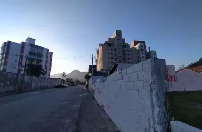 Terreno à venda no Martim de Sá, Caraguatatuba 