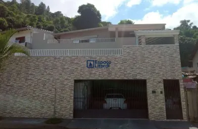 Casa com 3 quartos à venda no benfica, caraguatatuba , 270 m2 por r$ 800.000
