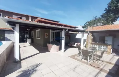 Casa com 4 quartos à venda no travessão, caraguatatuba , 243 m2 por r$ 650.000