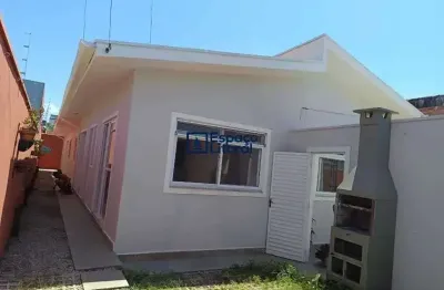 Casa com 3 quartos para alugar na Praia das Palmeiras, Caraguatatuba 
