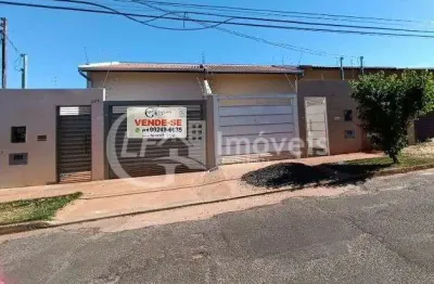 Imperdível casa à venda em campo grande-ms, vila palmira: 3 quartos, 1 suíte, 2 salas, 2 banheiros, 2 vagas, 107m²!