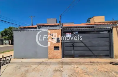 Imperdível! Casa à venda em Campo Grande-MS, Vila Morumbi - 2 quartos, 2 salas, 1 banheiro, 2 vagas de garagem.