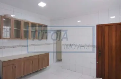 Casa com 3 quartos para alugar na Rua Professor João Marinho, --, Paraíso, São Paulo