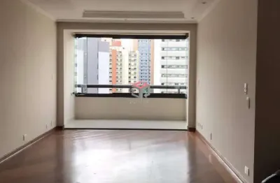 Apto todo reformado com 116 metros, 2 vagas, vista panorâmic, lazer e portaria!