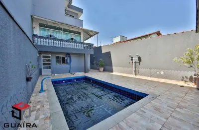 Sobrado amplo com 304m² localizado na vila scarpelli em santo andré- sp.