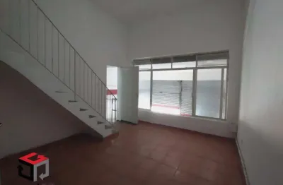 Imóvel vago, assobradado próximo a prefeitura do municipio