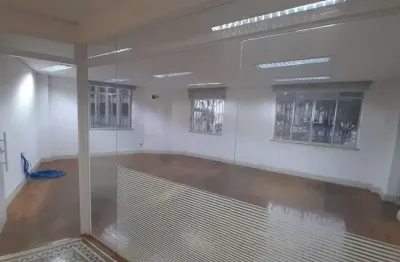 Sala comercial para alugar na Rua José Bonifácio, 250, Sé, São Paulo