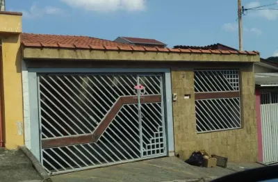 Casa térrea com 161 m² localizada no bairro príncipe de gales/ santo andré.