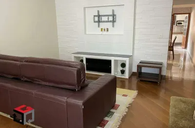 Sobrada no selecta rua sem saída, terreno 5x25 com 243 área construída.