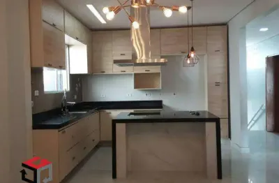 Casa de 300 m² localizada no jardim independência em são bernardo do campo/sp.