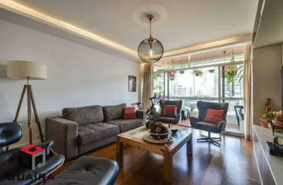 Apartamento de 182m² com elevador, em moema à venda.