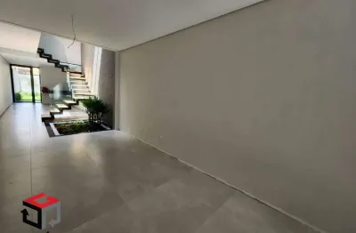 Sobrado vila mariana próximo ao metrô, 3 suítes, cozinha, sala ampla, jardim de inverno, quintal com churrasqueira e gramado, 2 vagas.