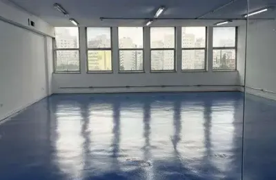 Sala comercial 167 metros quadrados com 3 vagas e 4 banheiros próximo ao metro.