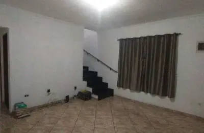 Sobrado com 2 residências, 2 vagas no jardim do lago