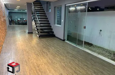 Espaço comercial de 270m2 - 2 pavimentos - 6 banheiros - 2 vagas cobertas. - 1.700.000