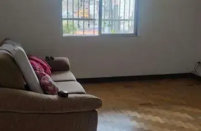 Casa com 1 quarto à venda na Rua Coimbra, 438, Centro, Diadema