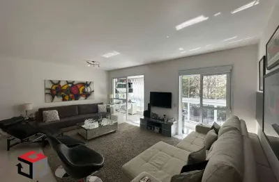 Apartamento saúde 113 m², 3 vagas fixas, 2 suítes, closet, sala ampliada, lavabo, cozinha americana, lavanderia, dispensa, varanda, e lazer.