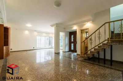 Espetacular sobrado á venda com 3 suítes no bairro nobre indianópolis