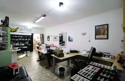 Prédio comercial com 3 pavimentos na lapa com 530 m2 de construção