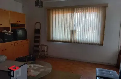 Sobrado com subsolo; 3 dorms, 1 banheiro, lavabo, sala, 2 terraços e 1 vaga!!!!!!