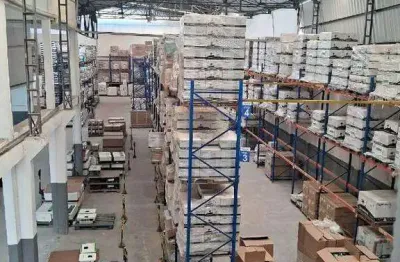 Barracão / Galpão / Depósito à venda na Avenida Industrial, 2350, Campestre, Santo André