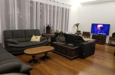 Casa com 5 quartos à venda na Rua Batista do Carmo, 44, Cambuci, São Paulo
