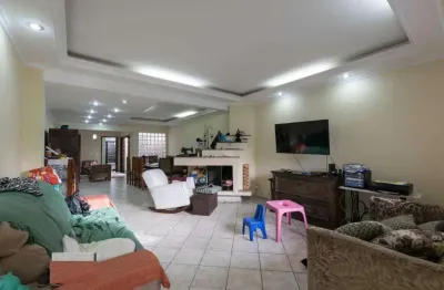 Sobrado- 300m², localizado no bairro aclimação- são paulo- sp.