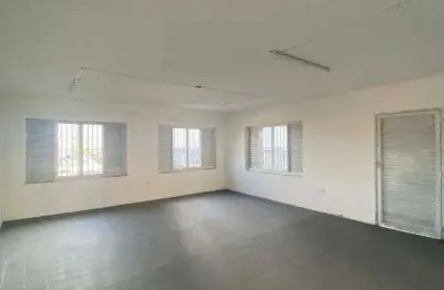 Casa terrea comercial na agua funda com 276 m2 de construção e $00m2 de area