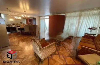 Espaçoso sobrado á venda com 600m² no planalto paulista.
